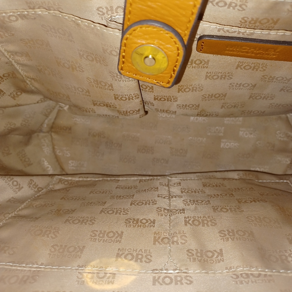 Authentic Michael kors - Picture 10 of 14